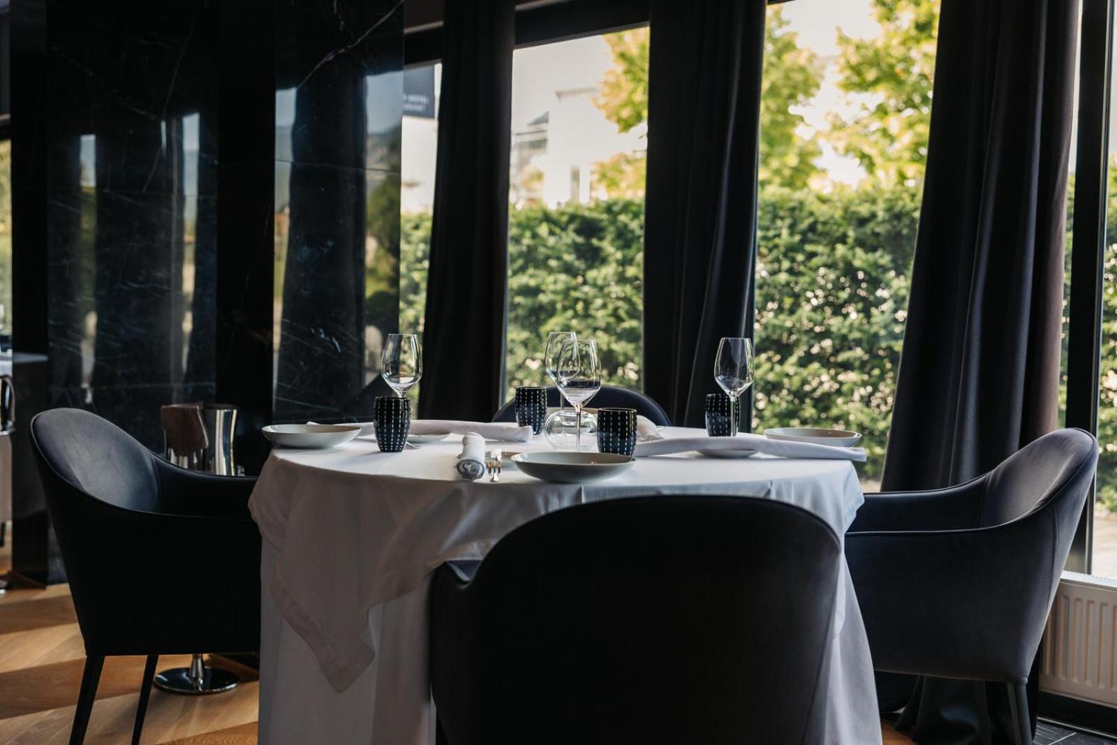 Dam Boutique Hotel & Restaurant ノヴァ・ゴリツァ エクステリア 写真